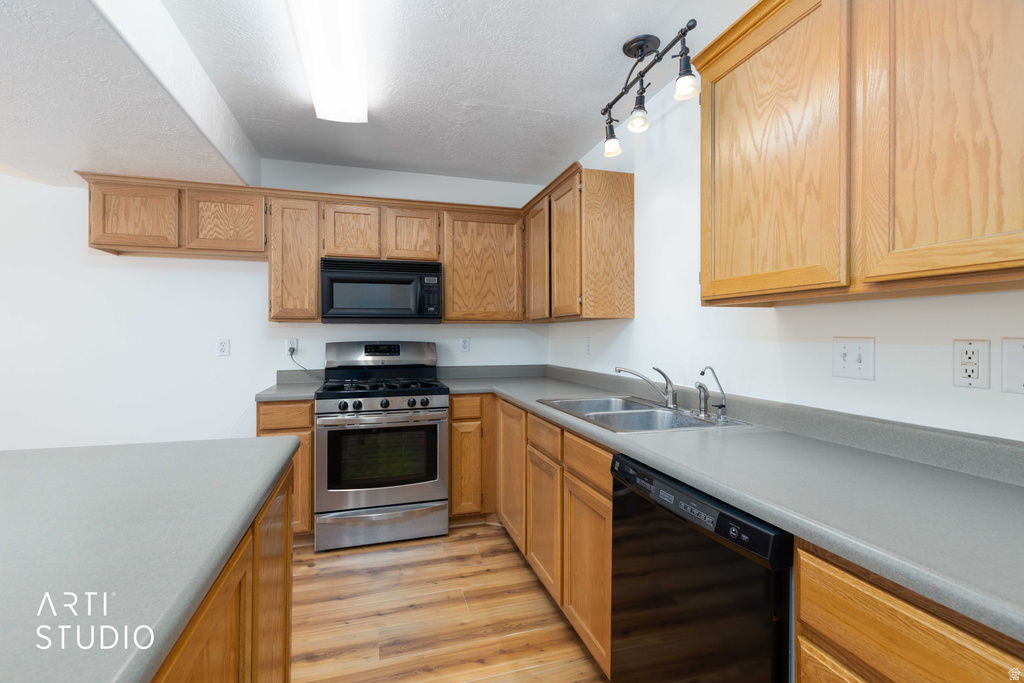 7438 S 1550 E South Weber, UT 84405
