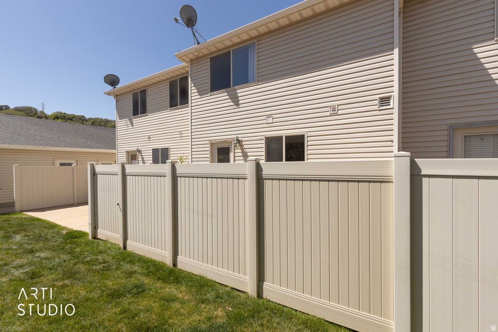 7438 S 1550 E South Weber, UT 84405