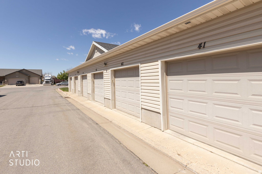 7438 S 1550 E South Weber, UT 84405