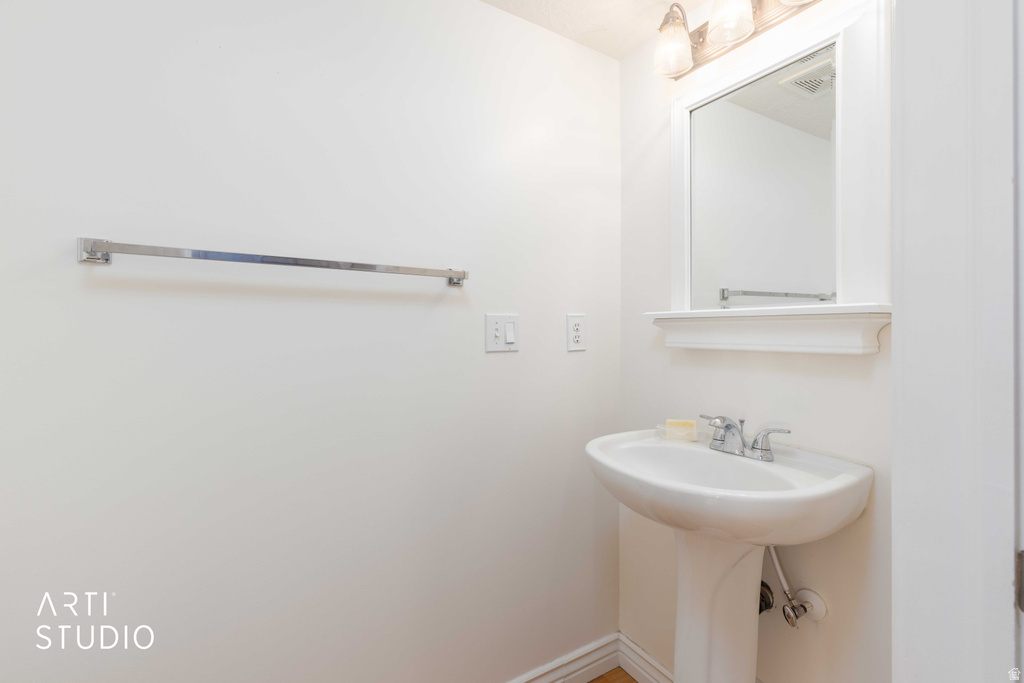 7438 S 1550 E South Weber, UT 84405