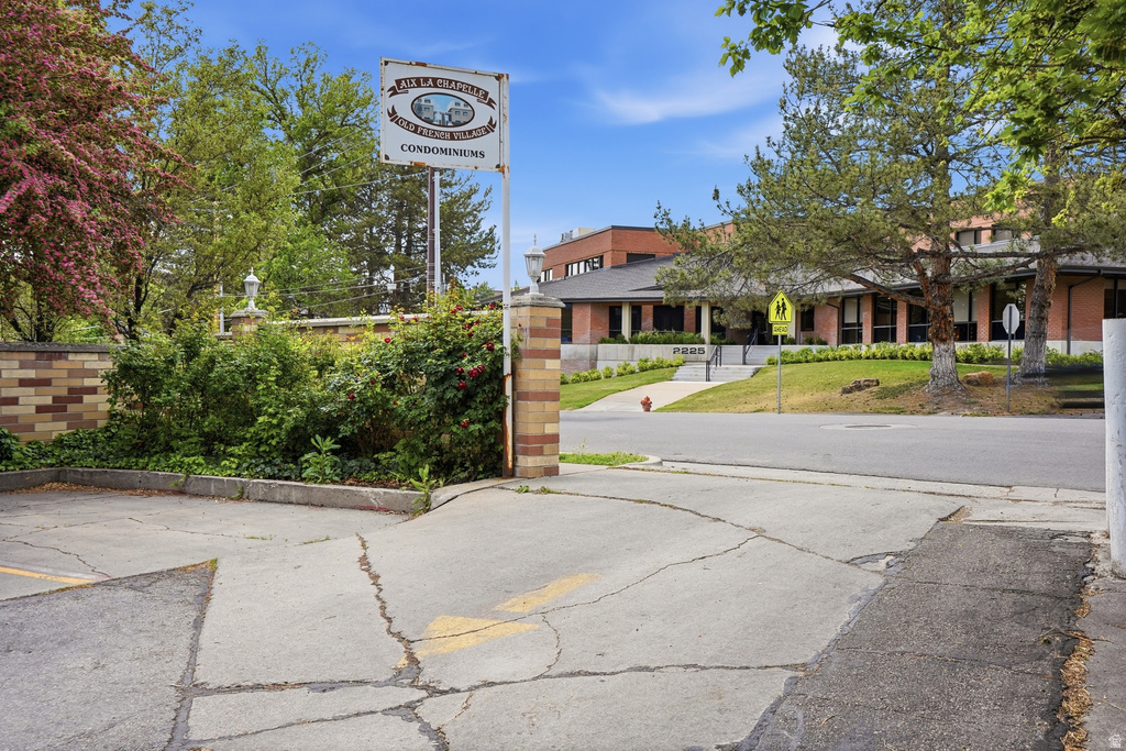 2220 E MURRAY HOLLADAY RD #108 Holladay, UT 84117