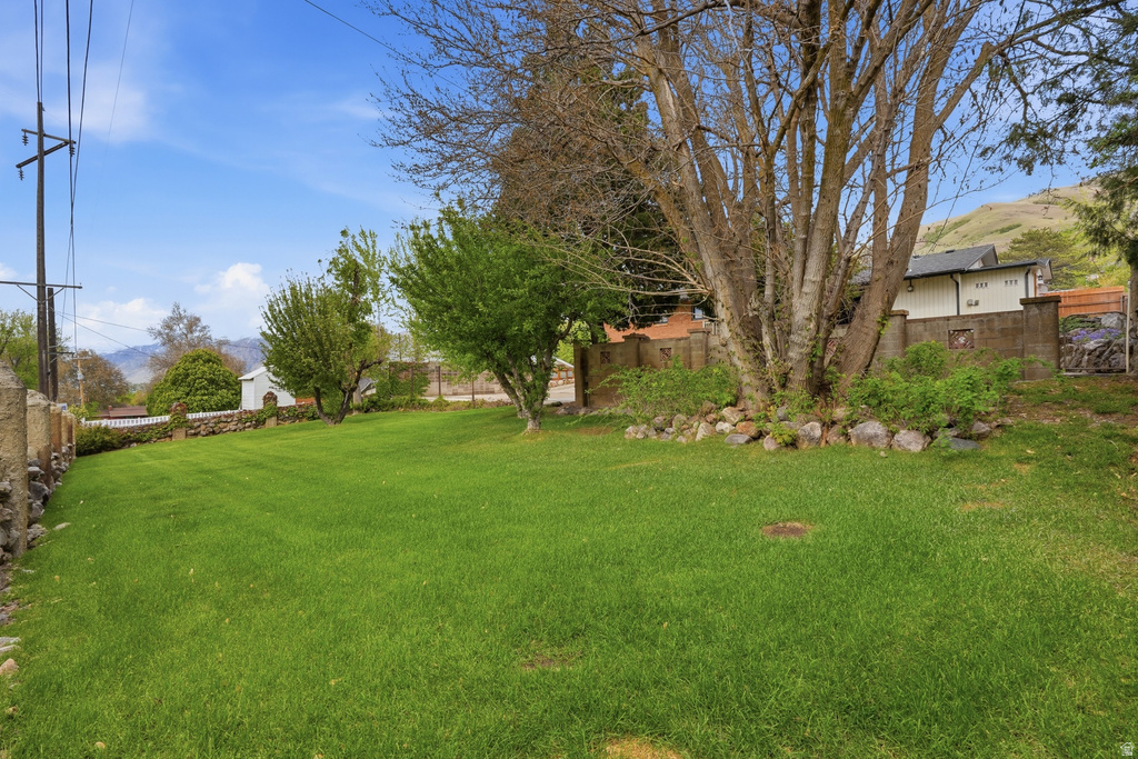 2470 PEACH ST Perry, UT 84302