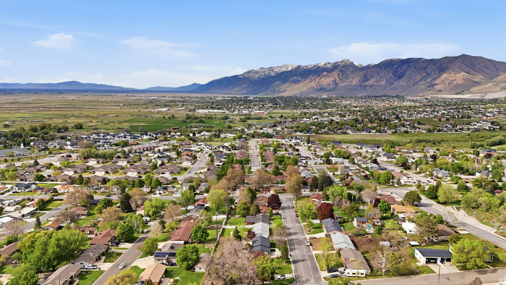2470 PEACH ST Perry, UT 84302