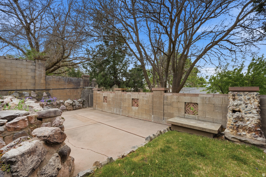 2470 PEACH ST Perry, UT 84302