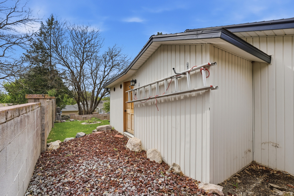 2470 PEACH ST Perry, UT 84302