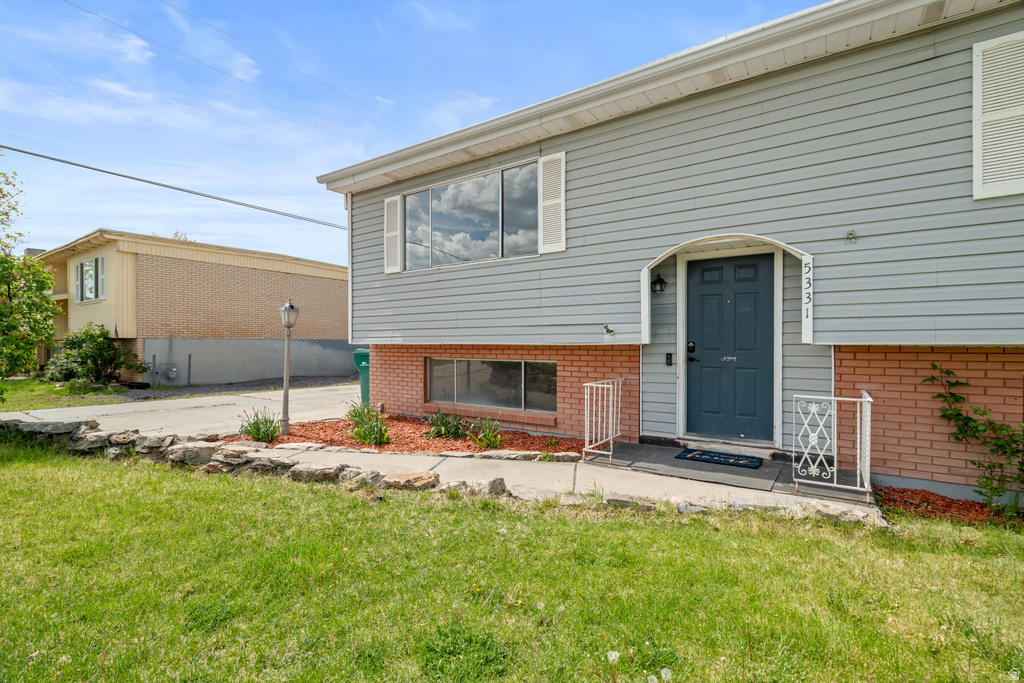 5331 S 2675 W Roy, UT 84067