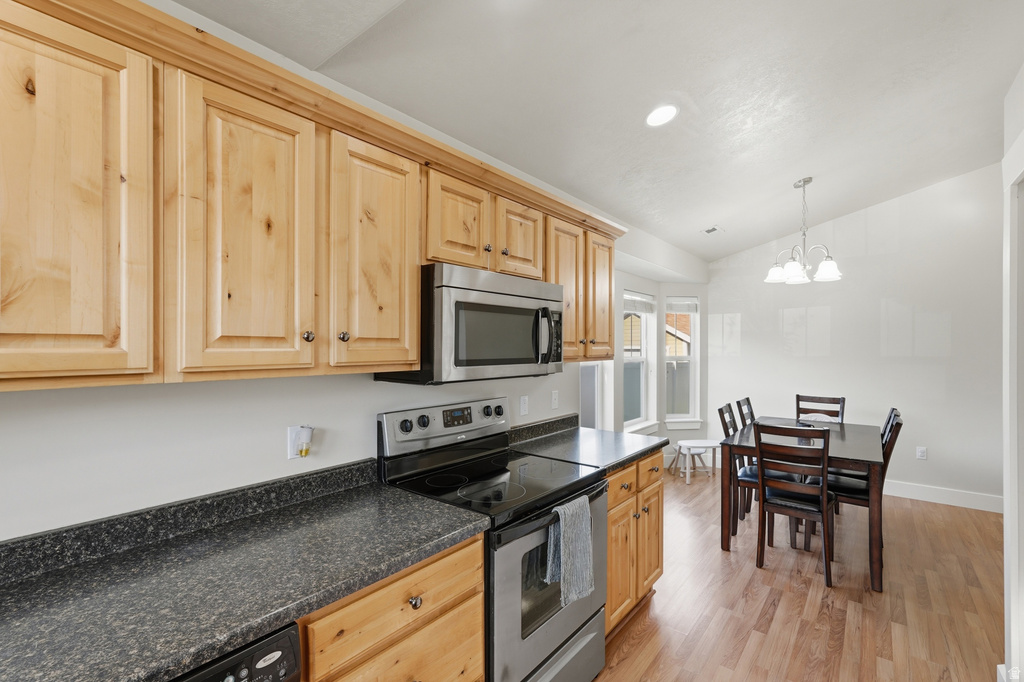 2867 FOWLER AVE Ogden, UT 84403