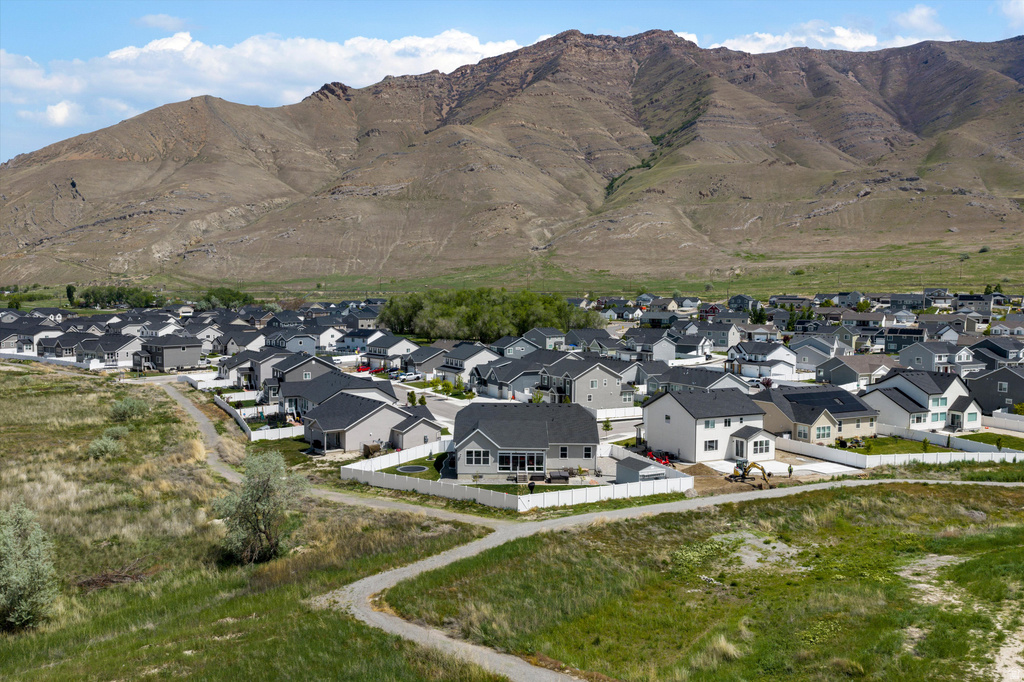 1978 E COLETTE ST #1303 Lake Point, UT 84074