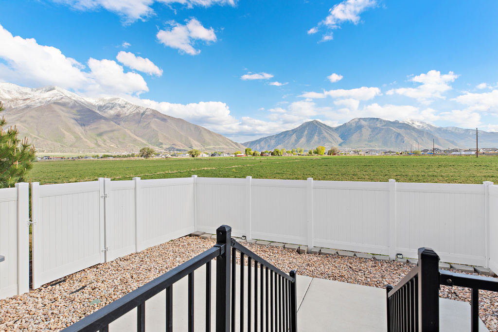 2343 W WYSTERIA DR Mapleton, UT 84664
