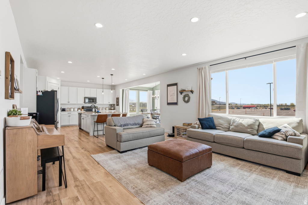1208 E COACHLINE WAY Eagle Mountain, UT 84005