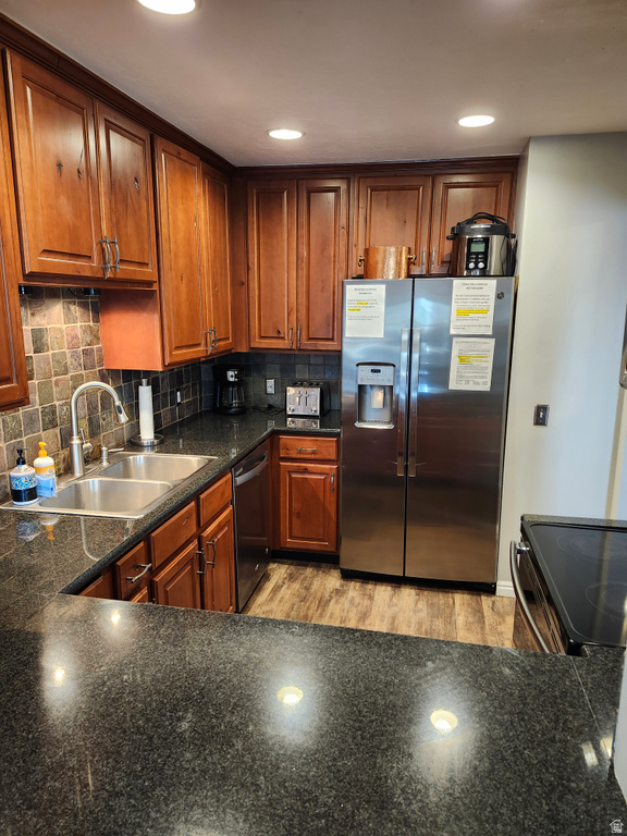 8230 WASATCH GROVE LN Salt Lake City, UT 84121
