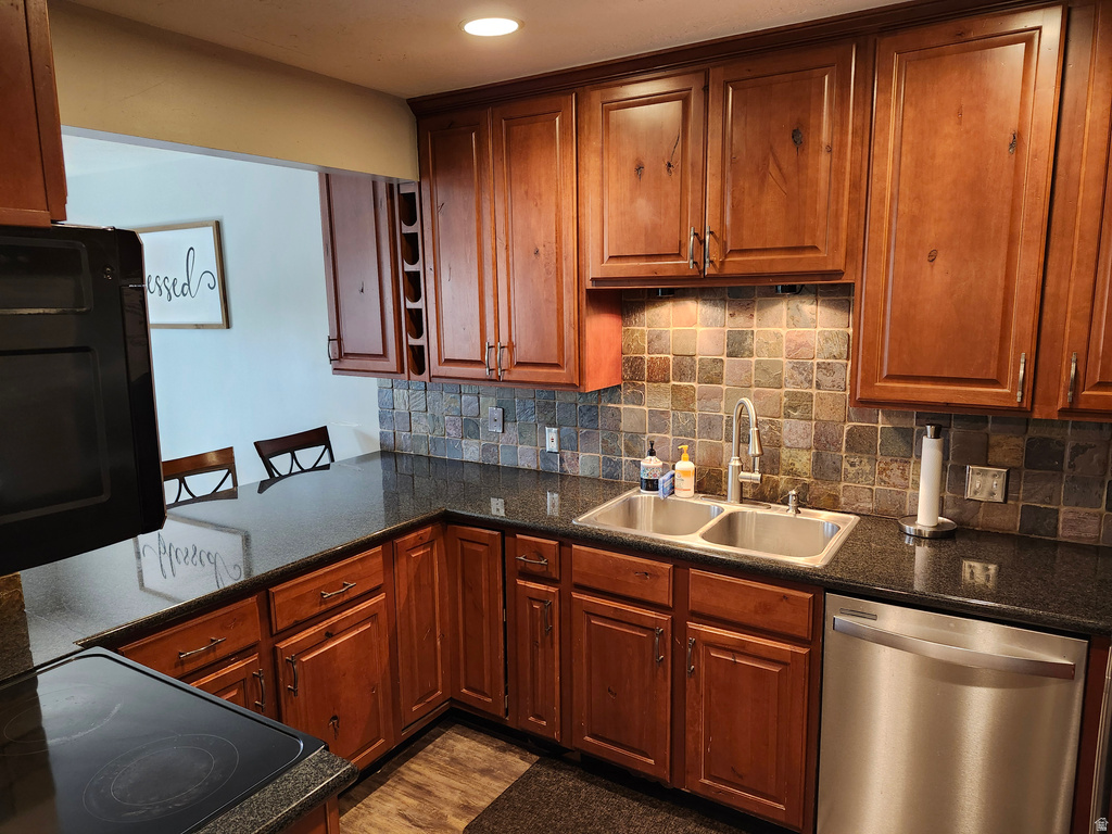 8230 WASATCH GROVE LN Salt Lake City, UT 84121