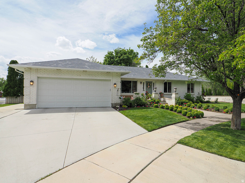 12166 S FAIRWAY CIR Sandy, UT 84092