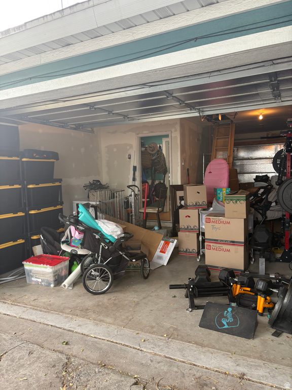 1315 W GILLESPIE AVE Salt Lake City, UT 84104
