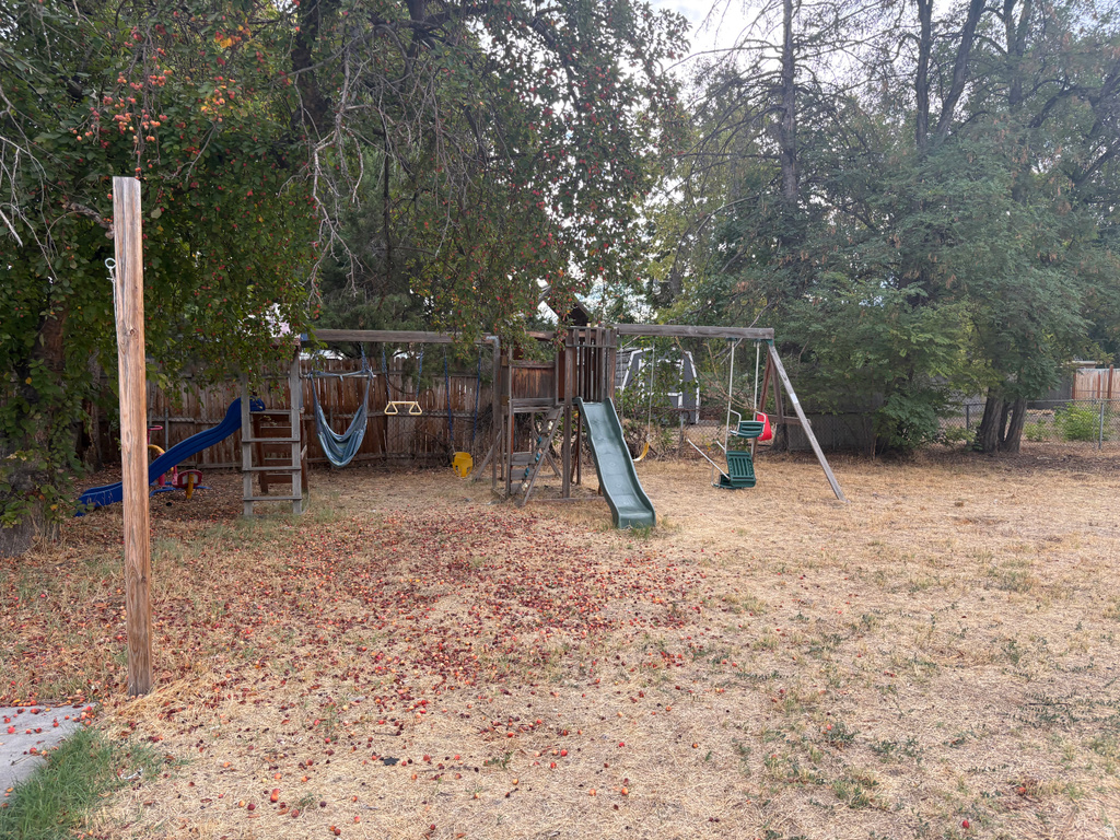 1315 W GILLESPIE AVE Salt Lake City, UT 84104