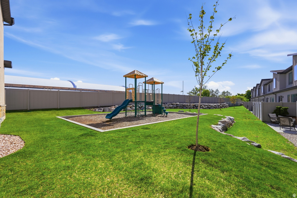 1820 S COURTNEY WAY #2 West Haven, UT 84401
