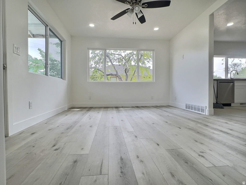 640 S NAVAJO ST Salt Lake City, UT 84104