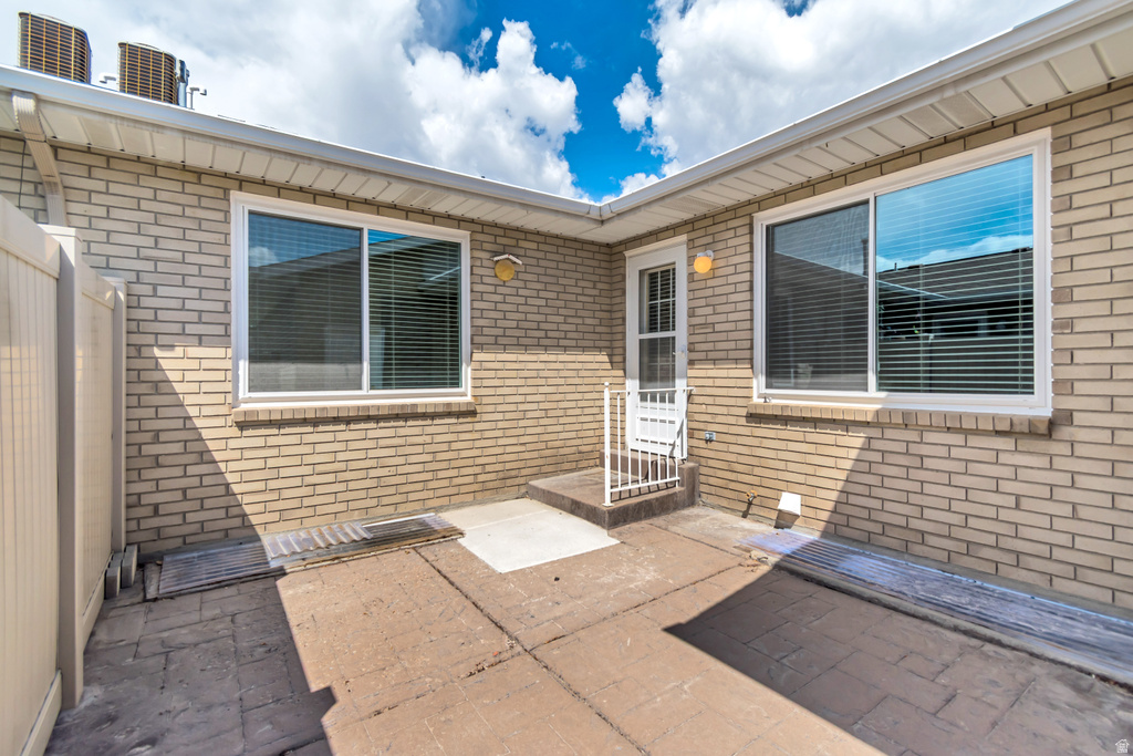 1613 W CORNERSTONE DR South Jordan, UT 84095