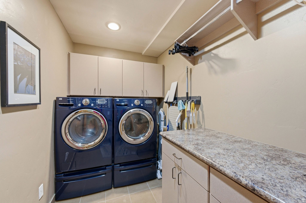 11802 S HIDDEN BROOK BLVD Sandy, UT 84092