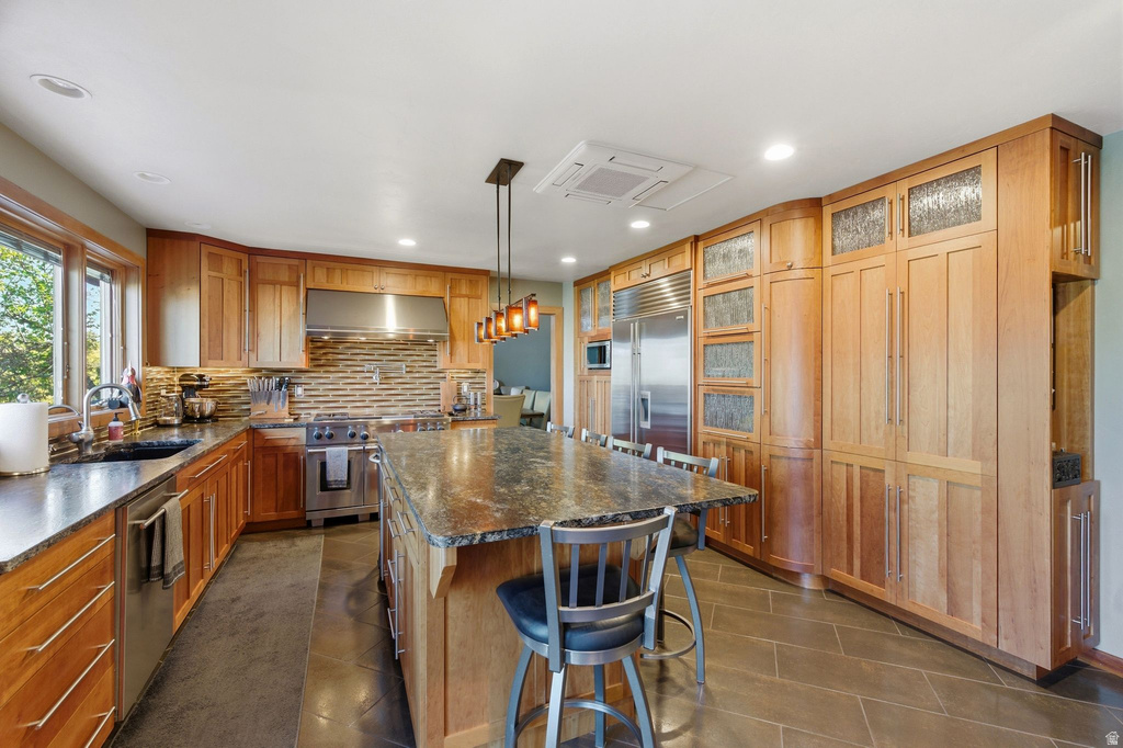 11802 S HIDDEN BROOK BLVD Sandy, UT 84092