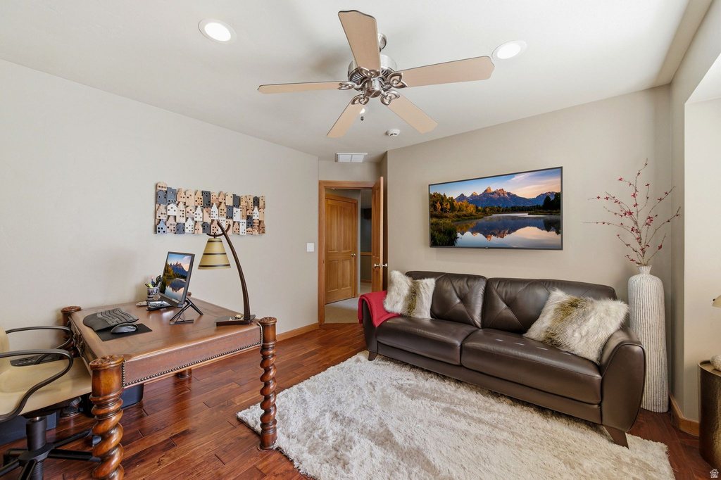 11802 S HIDDEN BROOK BLVD Sandy, UT 84092