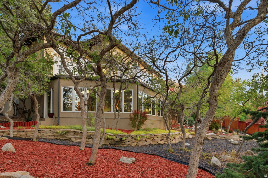 11802 S HIDDEN BROOK BLVD Sandy, UT 84092