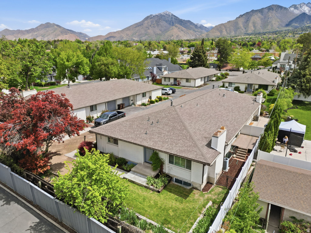 4608 S LOCUST LN Holladay, UT 84117