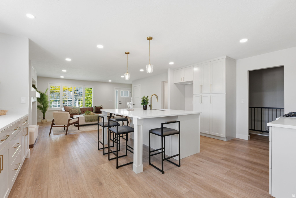 4608 S LOCUST LN Holladay, UT 84117