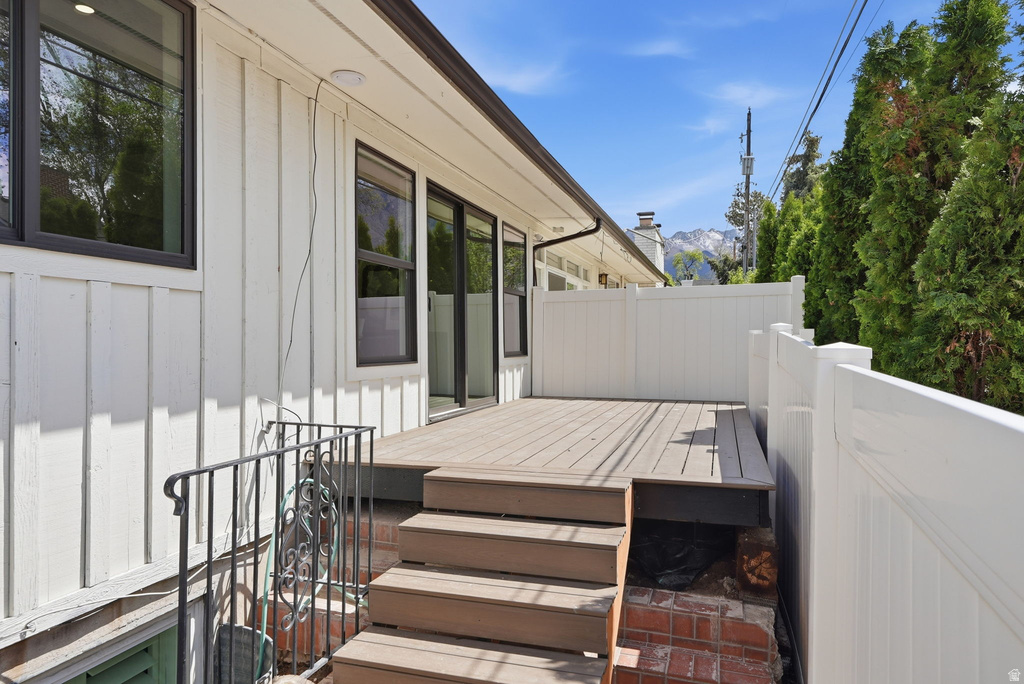 4608 S LOCUST LN Holladay, UT 84117