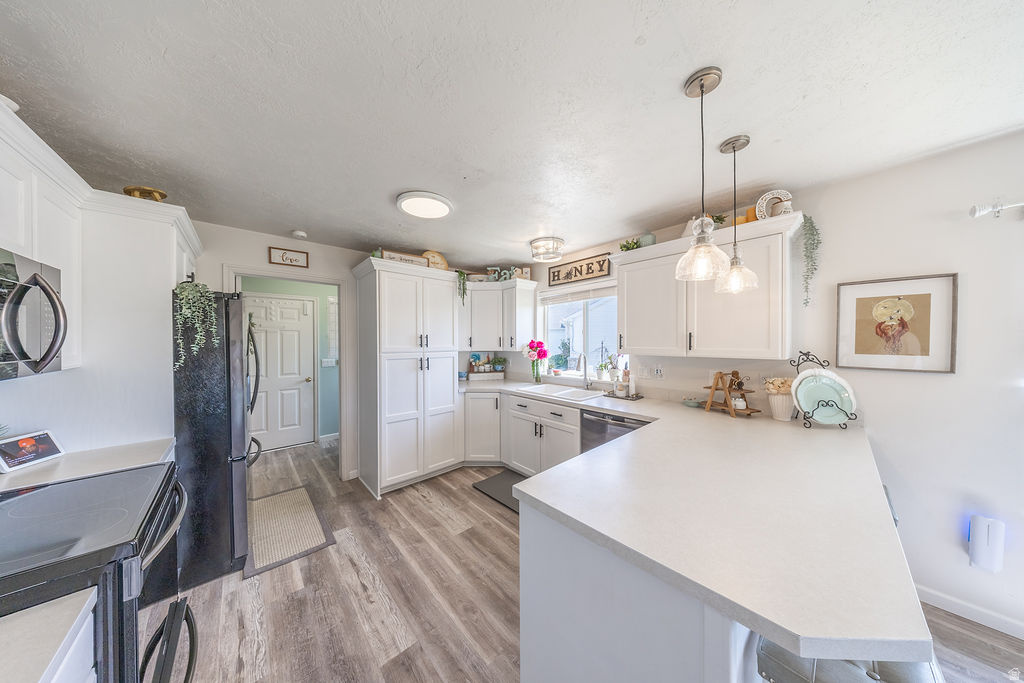 1953 W 2100 S Syracuse, UT 84075