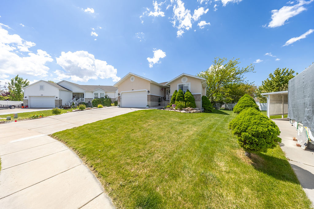 1953 W 2100 S Syracuse, UT 84075