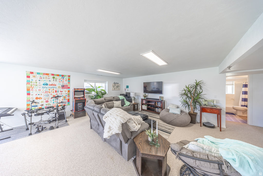 1953 W 2100 S Syracuse, UT 84075