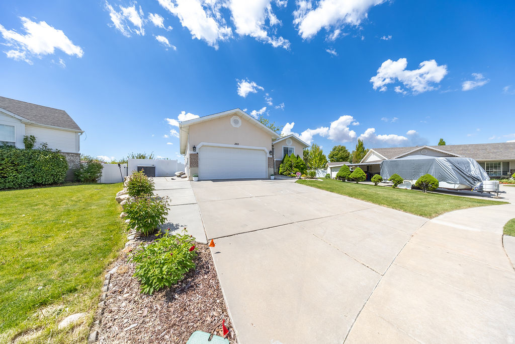 1953 W 2100 S Syracuse, UT 84075