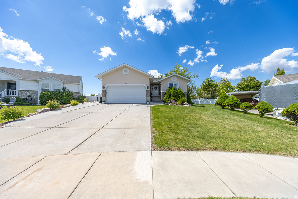 1953 W 2100 S Syracuse, UT 84075
