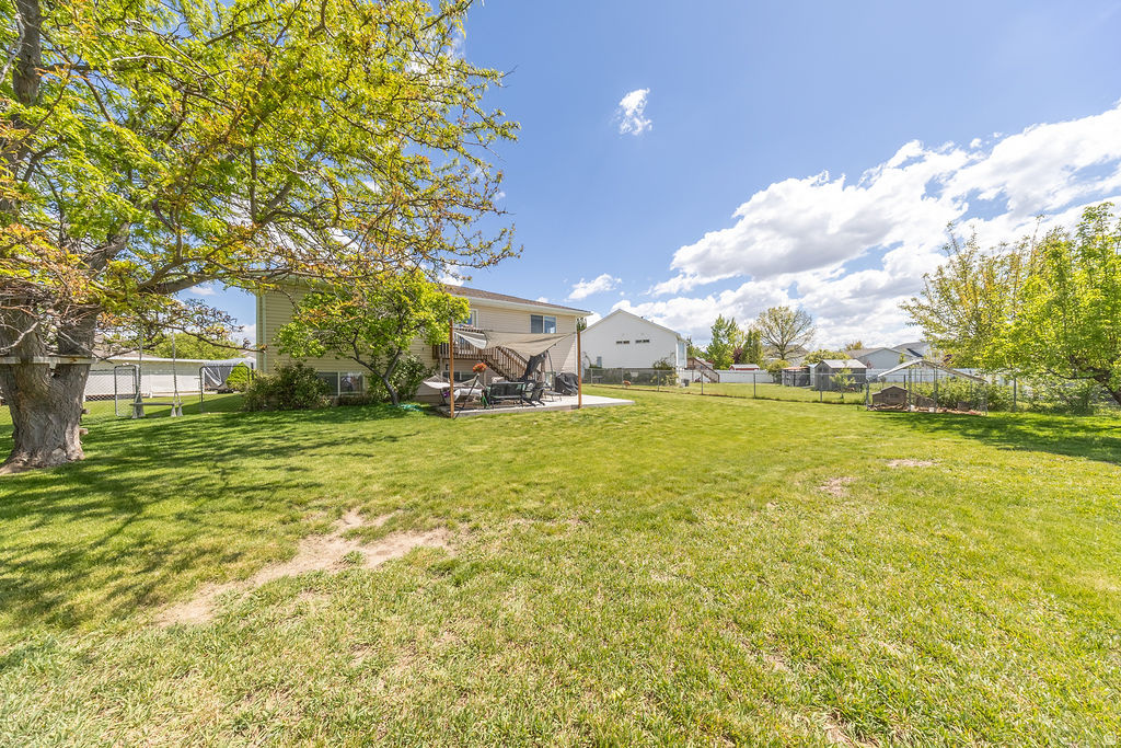 1953 W 2100 S Syracuse, UT 84075