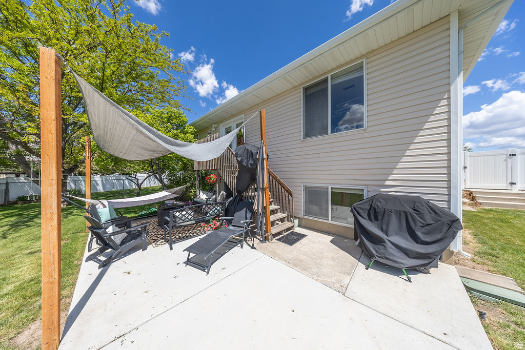1953 W 2100 S Syracuse, UT 84075