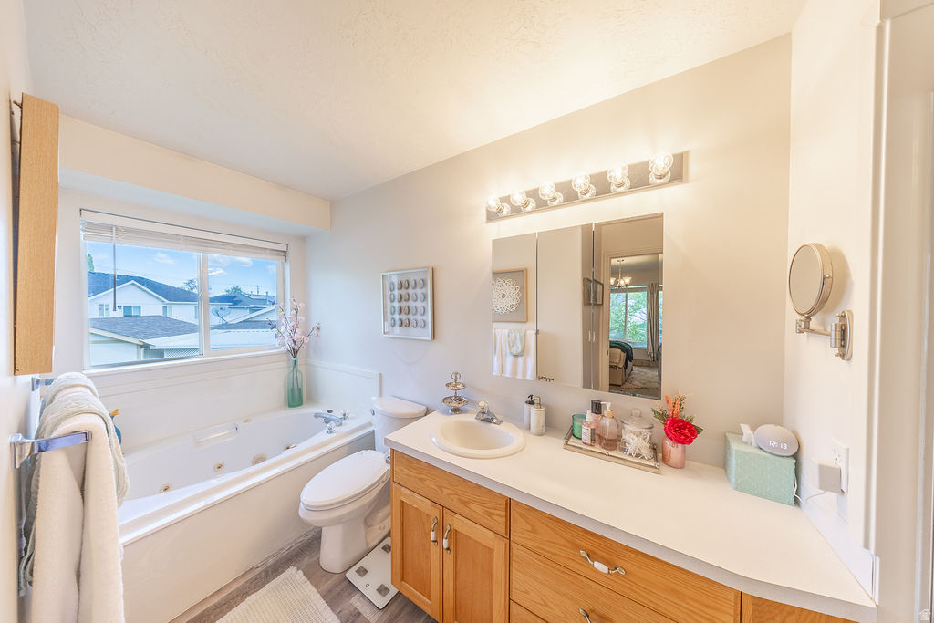 1953 W 2100 S Syracuse, UT 84075