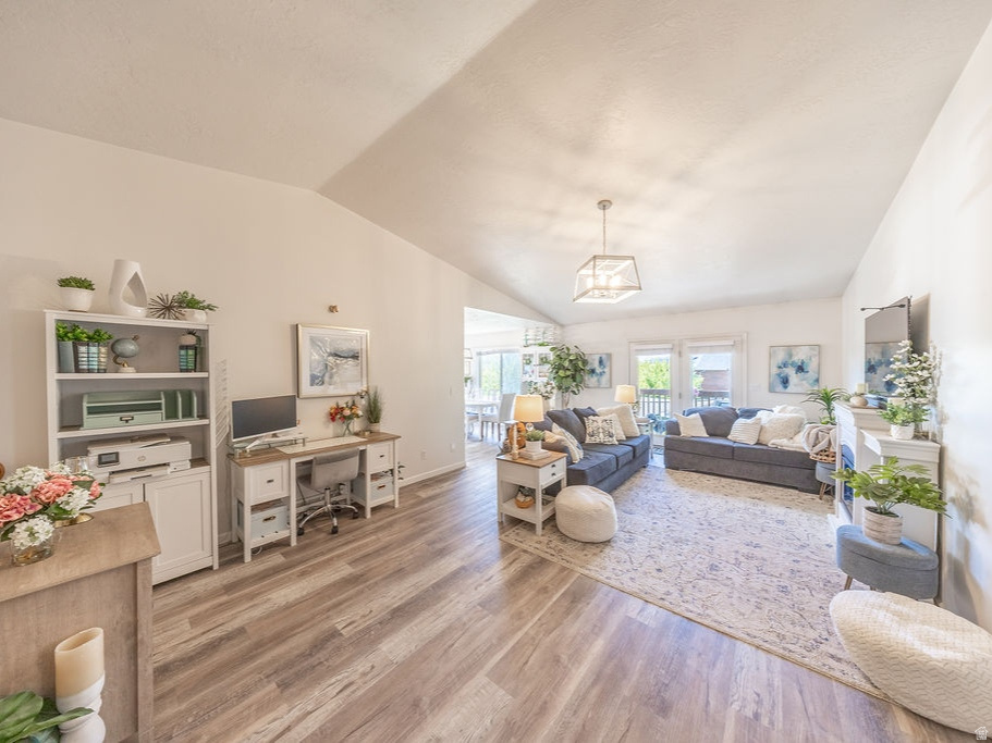 1953 W 2100 S Syracuse, UT 84075