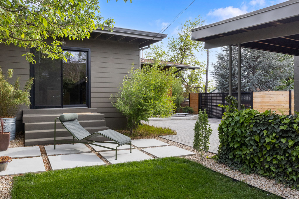 1249 E CRYSTAL AVE South Salt Lake, UT 84106