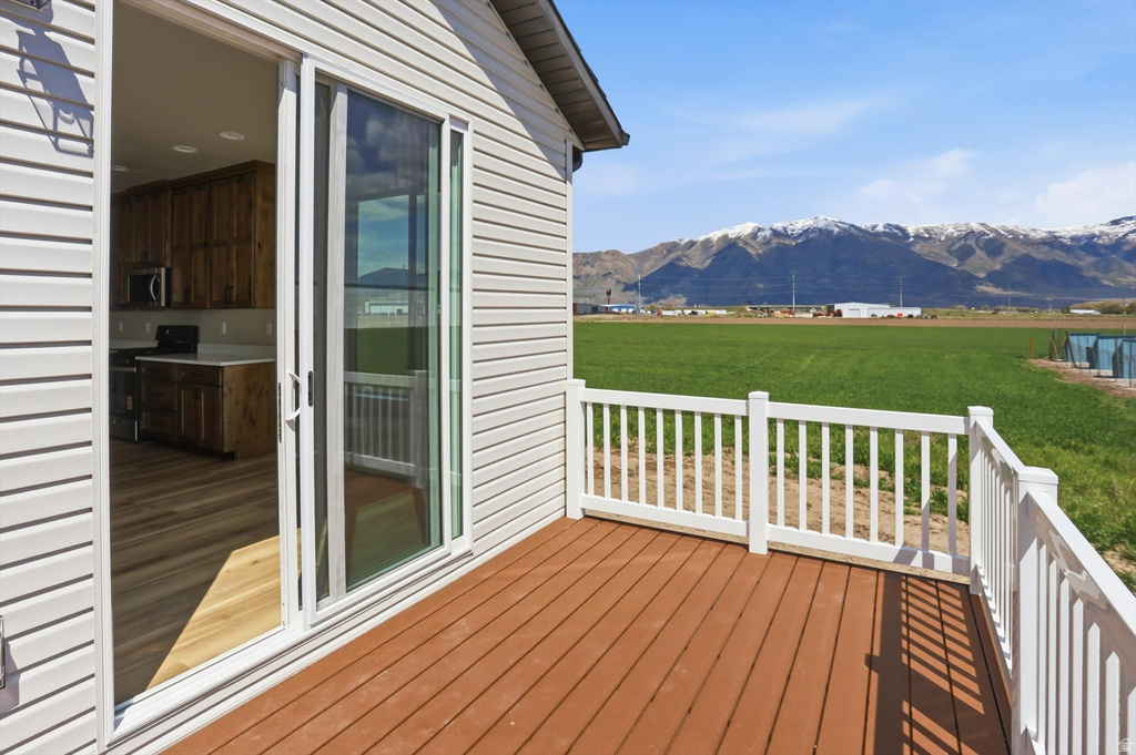 5583 W 9400 N #2 Elwood, UT 84337