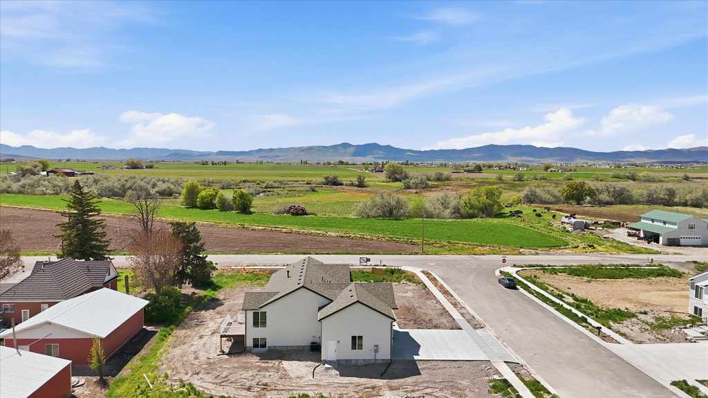 5583 W 9400 N #2 Elwood, UT 84337