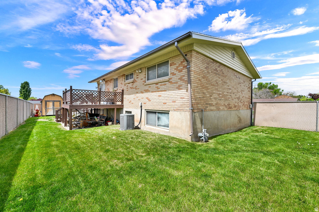 713 W 2200 N Clinton, UT 84015
