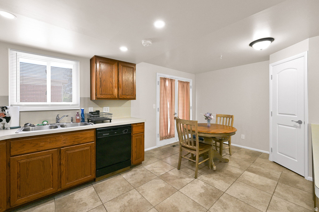713 W 2200 N Clinton, UT 84015