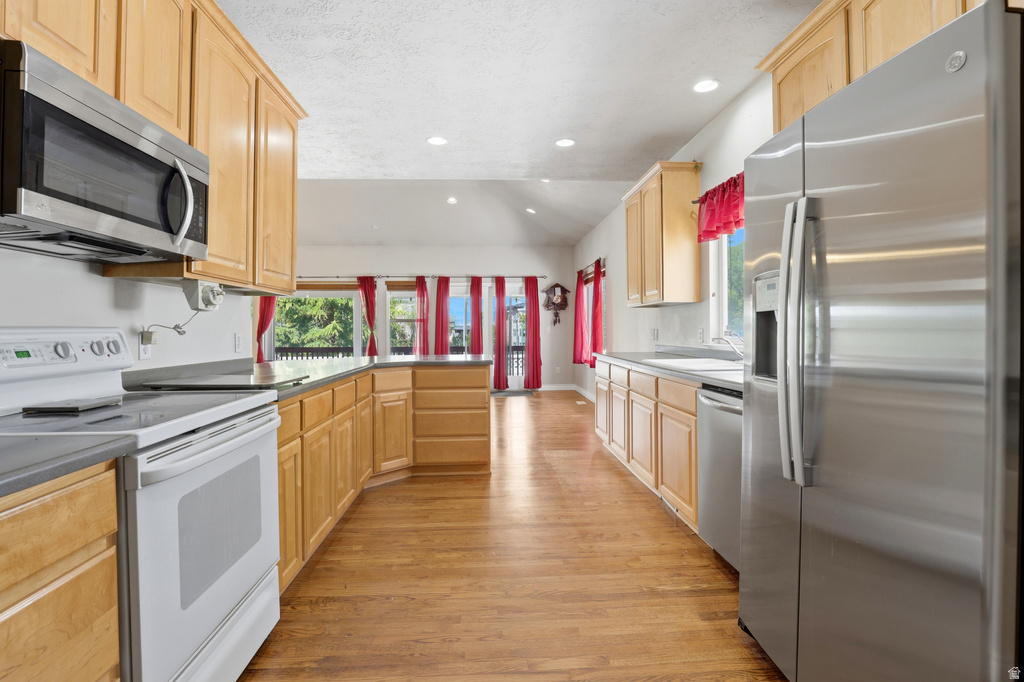 9884 S CASCADE PARK DR Sandy, UT 84070