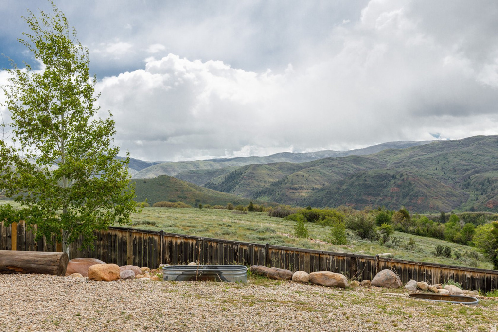 13149 E PINE CANYON RD Huntsville, UT 84317