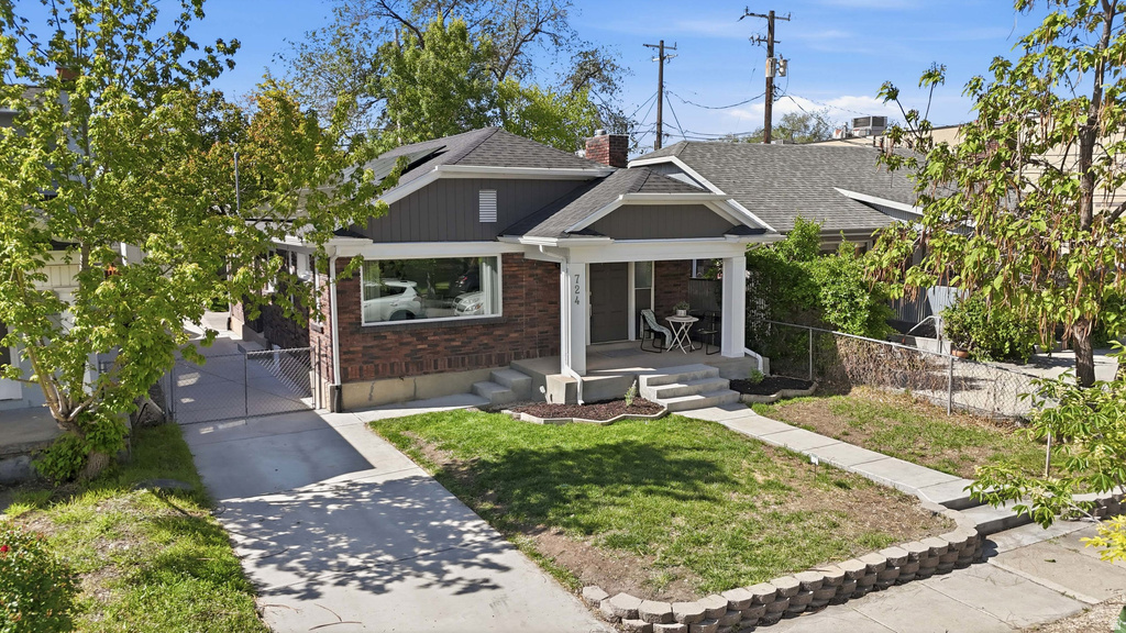 724 E BROWNING Salt Lake City, UT 84105
