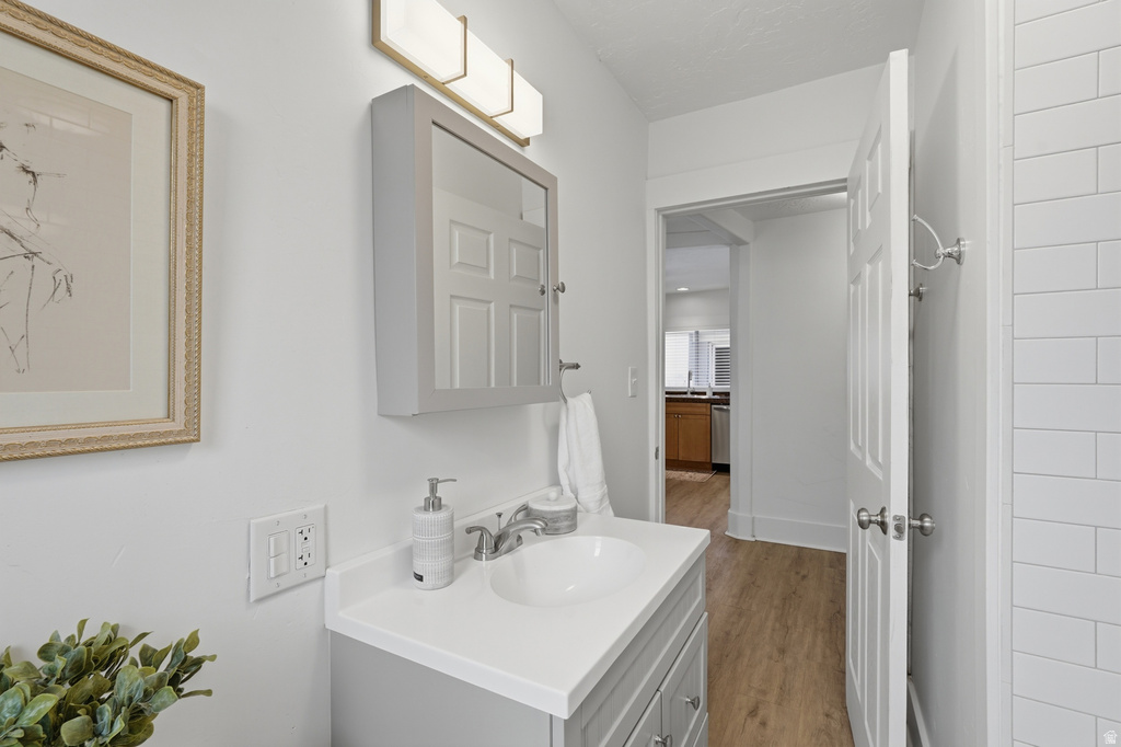 724 E BROWNING Salt Lake City, UT 84105