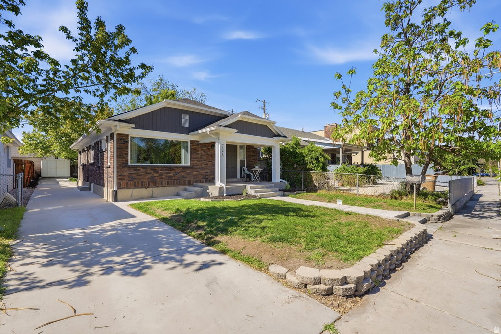 724 E BROWNING Salt Lake City, UT 84105