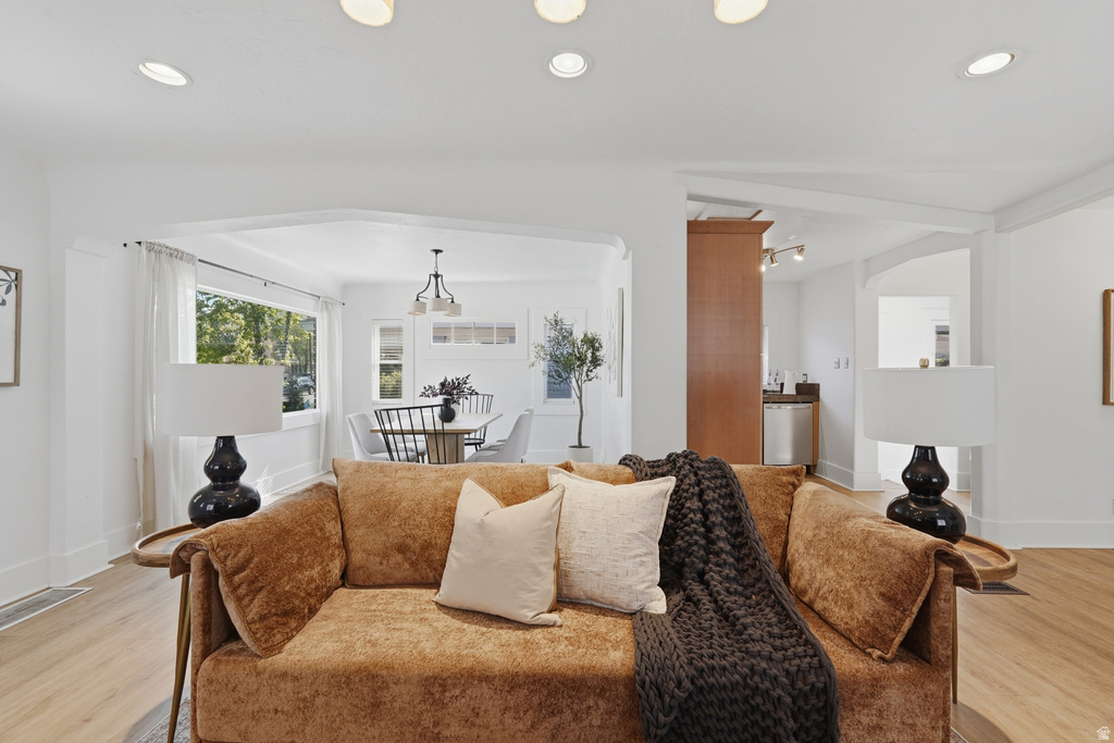 724 E BROWNING Salt Lake City, UT 84105