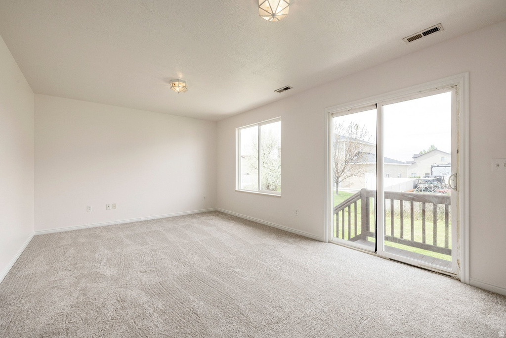 4212 W 5850 S Roy, UT 84067